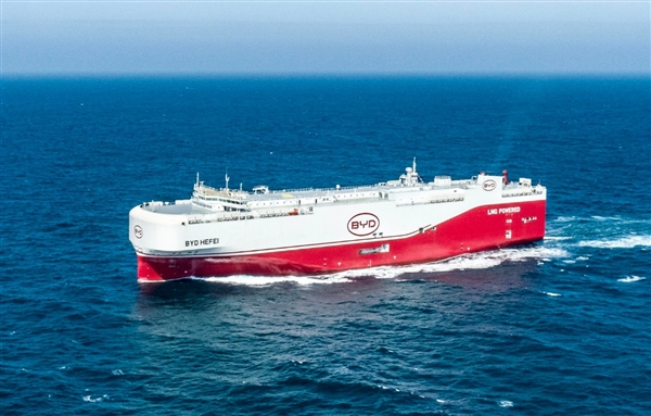 比亚迪2025交卷：634亿元死磕技术无人区 从中国汽车销冠冲到全球前五