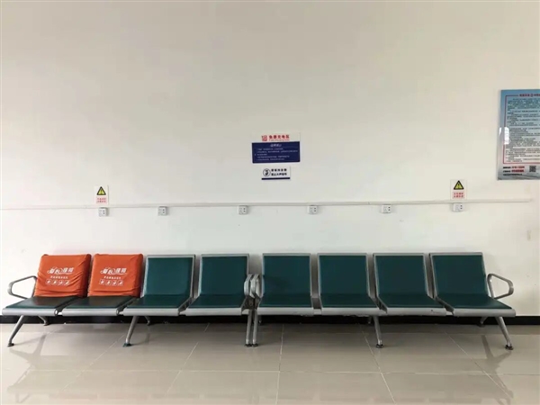 “全国最小火车站”：还没我家大呢！