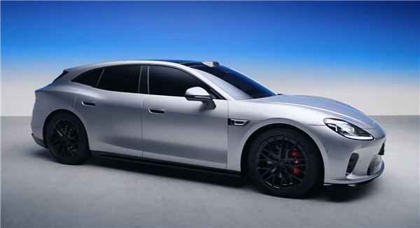 华为广汽合作第一车 新一代智能猎装启境GT7亮相