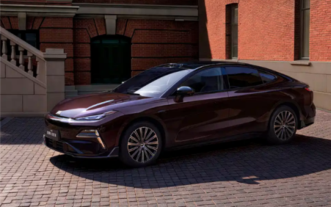 14.28万起！吉利银河星耀8远航家开启预售：综合续航高达1725km