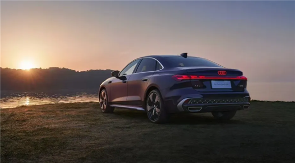 PPC平台首款力作！奥迪A5L全域智混版quattro上市：入手价32.48万元