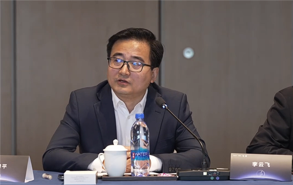 李云飞回应“比亚迪一桩不建”：我们是国内早期大规模建桩的车企