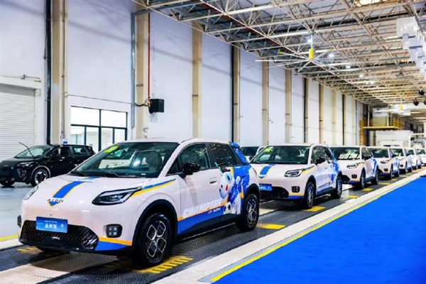 广汽埃安重奖兑现：赠车湘超冠军 23辆新车正式交付永州队