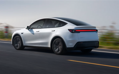 轻舟智航董事长于骞：特斯拉V14接管率太高了 今年很难打造成Robotaxi完整形态