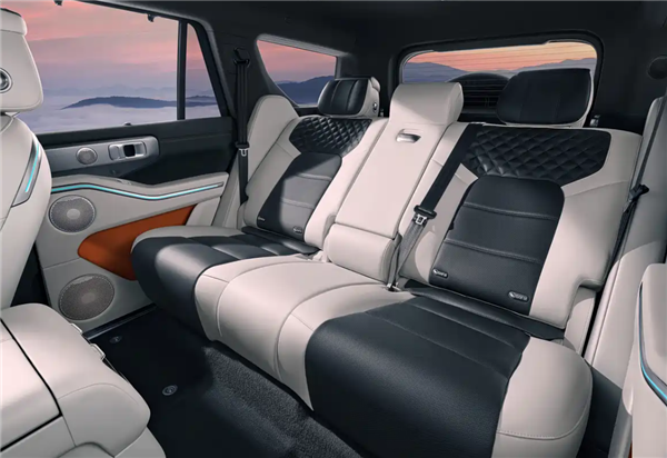 纯电续航190km！坦克700 Hi4-Z内饰官图发布：配置很高