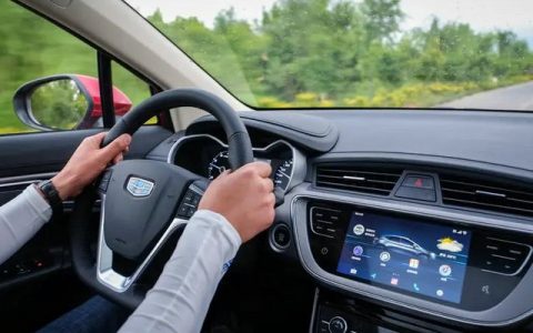 汽车方向盘转不动是什么原因