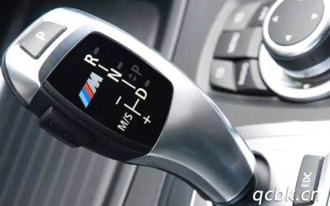 自动挡车点火时应该挂什么档位