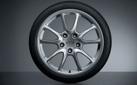 轮胎出厂多久安装最好