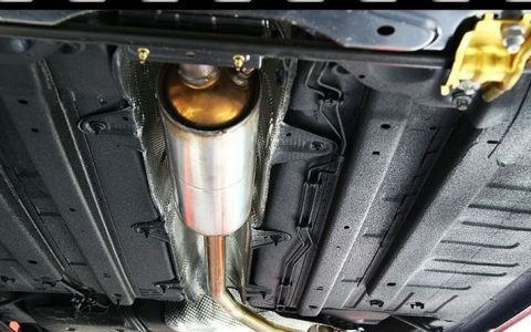 汽车底盘装甲是什么