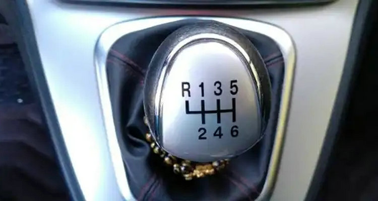 手动挡怎么倒车步骤 手动挡倒档正确方法