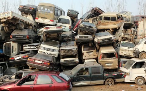 小轿车多少公里报废