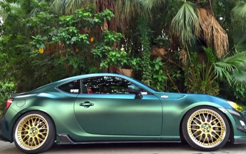 车膜太黑了看不到倒车镜怎么办