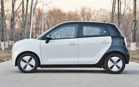 欧拉r1怎么启动车辆