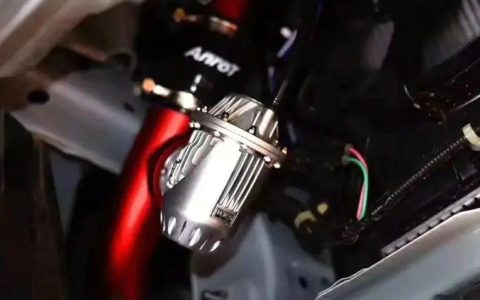 汽车泄压阀在哪个位置