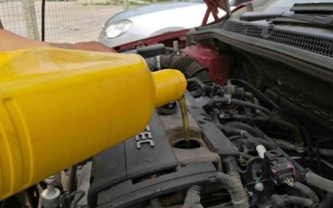 手动变速箱油加多少升