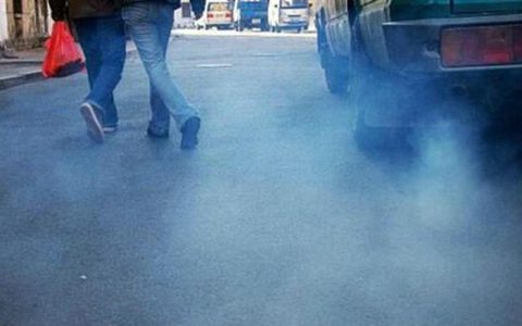 排气管冒白烟是烧机油吗