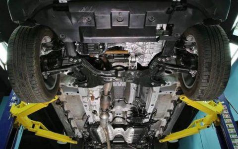 新车做底盘装甲多少钱