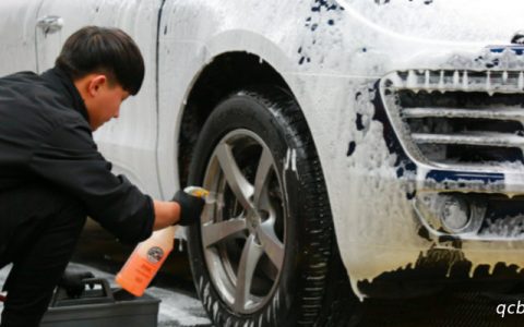 安装轮胎时擦什么油