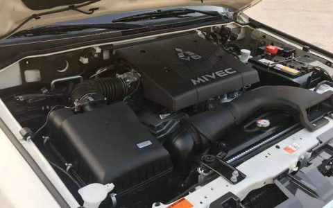 帕杰罗v93变速箱油多少升