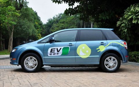 比亚迪E6电动车没电了怎么救援