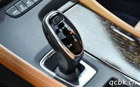 7挡双离合是自动挡的车吗