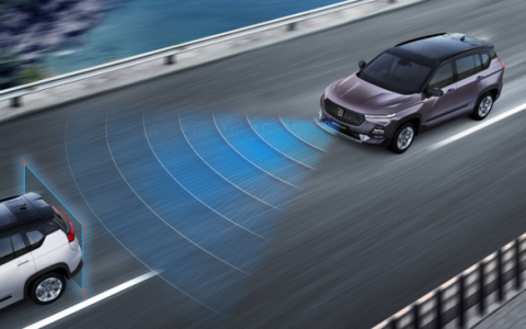 自适应巡航和定速巡航的区别