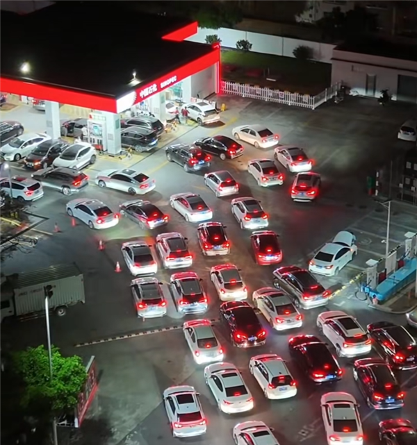 一箱油省40元！专家解读我国为何采取成品油价格临时调控措施