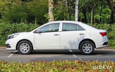 众泰z300的发动机是什么型号