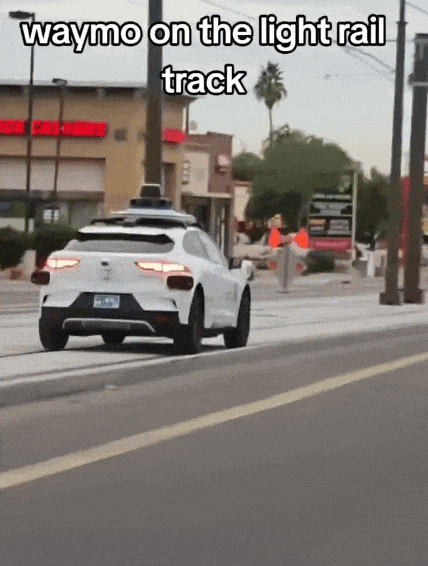 特斯拉FSD 搞不定铁路道口