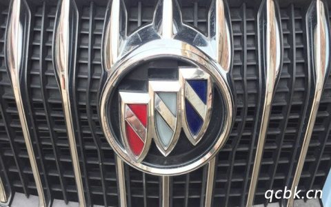 三个盾牌一样的车标是什么车