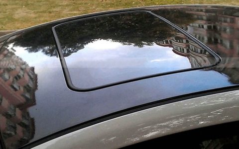 汽车天窗可以贴膜吗