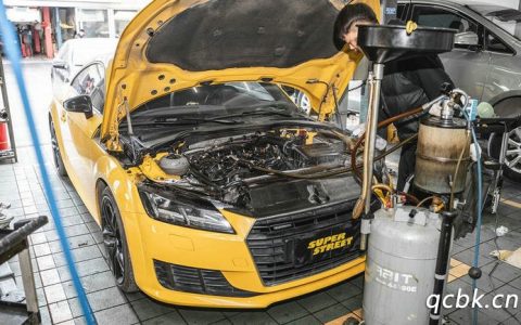 奥迪换机油是抽好还是放好