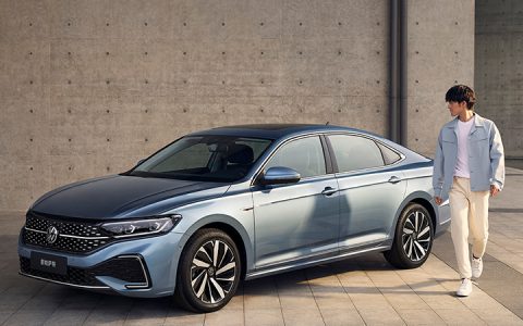 大众迈腾和帕萨特哪个好