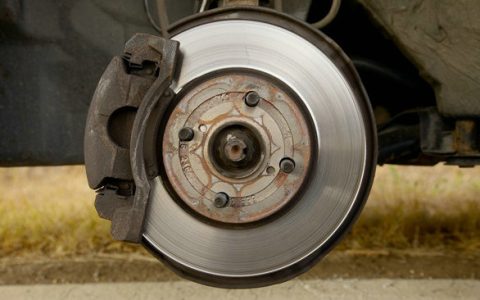 刹车锅子拆卸方法是什么