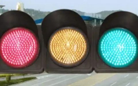 等红灯的时候有人下车可以吗