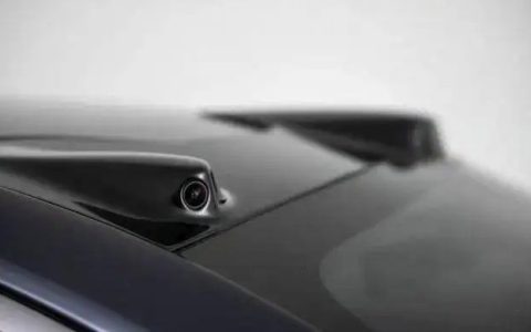 如何安装车载摄像头监控