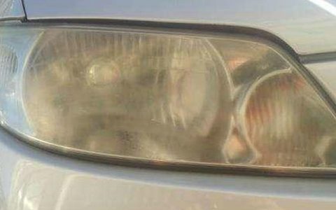 汽车大灯罩发黄氧化怎么办