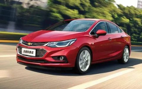 科鲁兹保险丝盒在哪