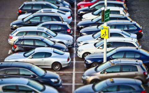 轿车长时间停放应注意什么