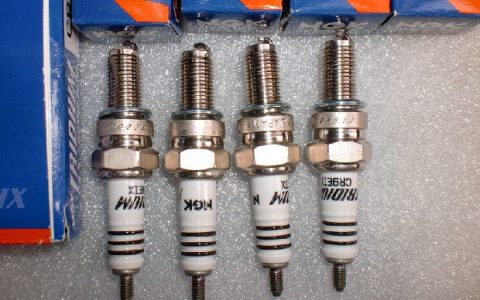 换4个火花塞300多贵吗
