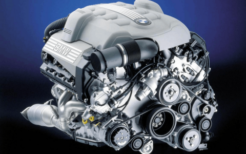 发动机爆缸修要多少钱