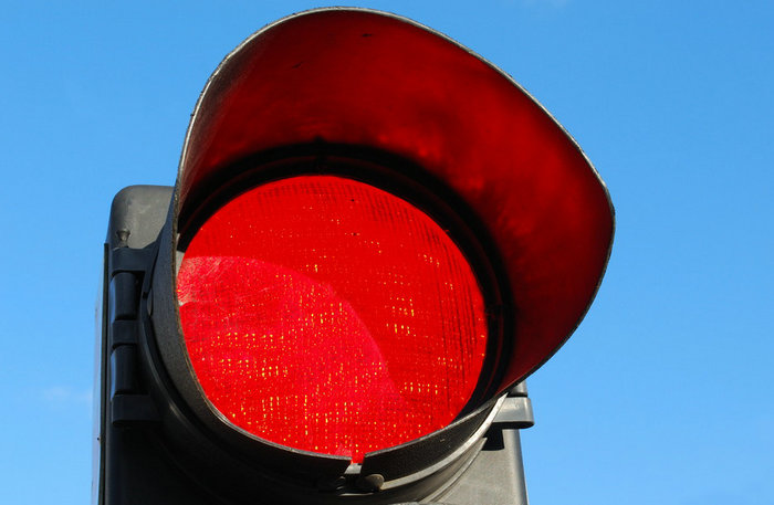 闯红灯了多久可以看到违章