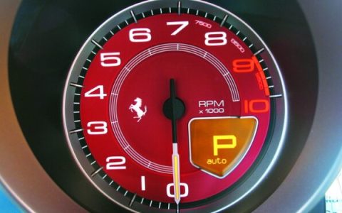 发动机加到1500转忽上忽下