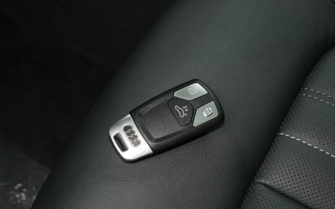 新车只给一把钥匙的猫腻