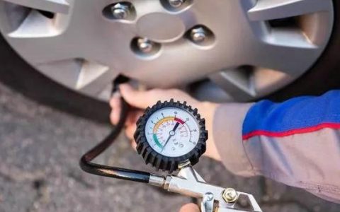 家用汽车胎压多少合适