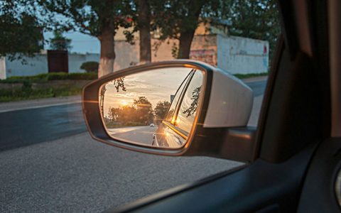 后视镜电动折叠有没有必要