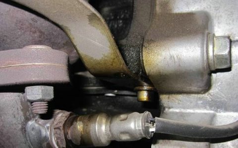 发动机漏油怎么处理