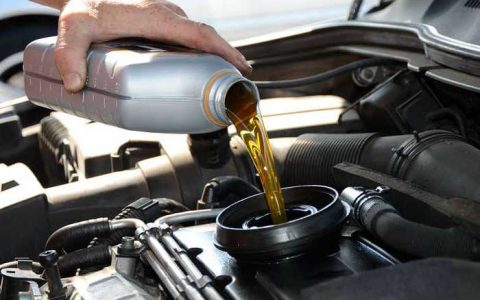 汽车缺机油还能开多久