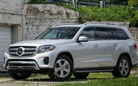 踩油门发动机声音大是什么原因