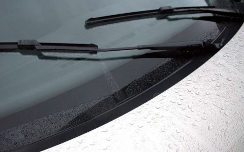 大众宝来雨刷器怎么更换